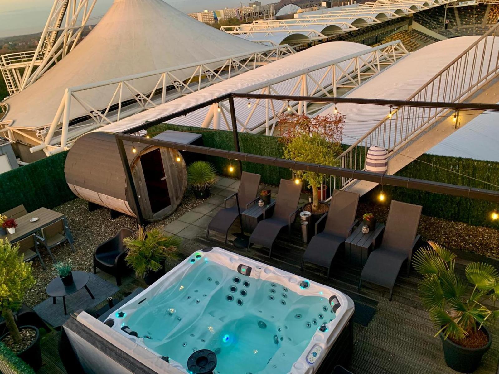 Wellness Dome Penthouse Suite Керкраде Экстерьер фото